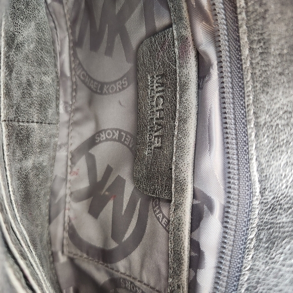 Michael Kors Gray Ruched Distressed Leather Envelope Cross Body Shoulder Bag - Picture 6 of 10